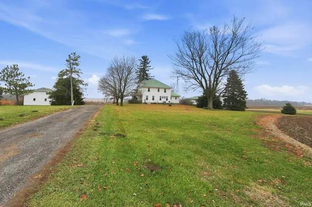 $425,000 | 3192 County Road 800 South, Unit 2, La Fontaine, IN 46940