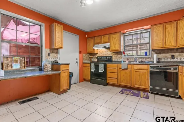 $525,000 | 1193 Cowpen Road, Karnack, TX 75661