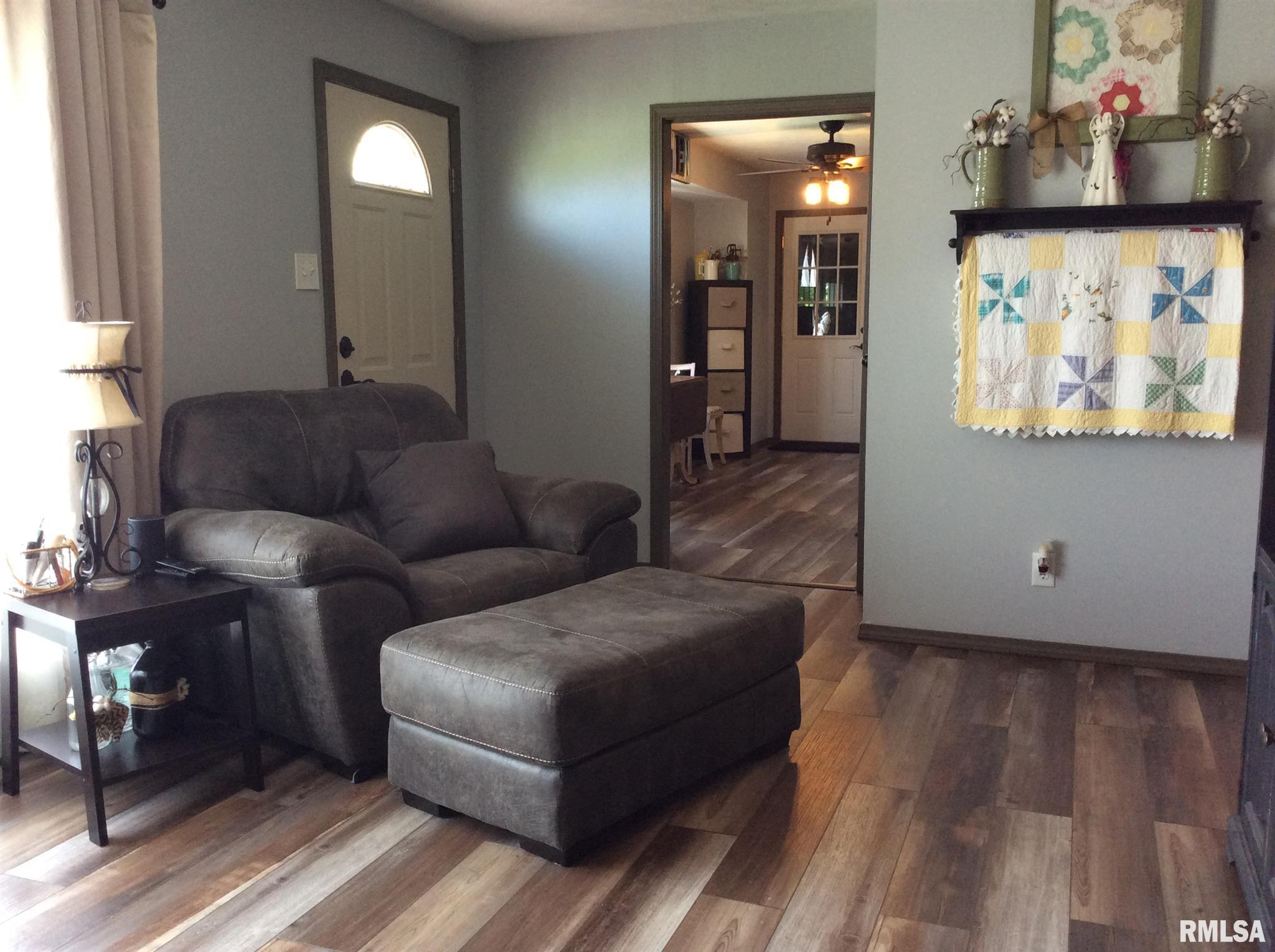 308 Dix-Irving Road Dix, IL 62830 - Photo 5 of 50 Gallery Image 5