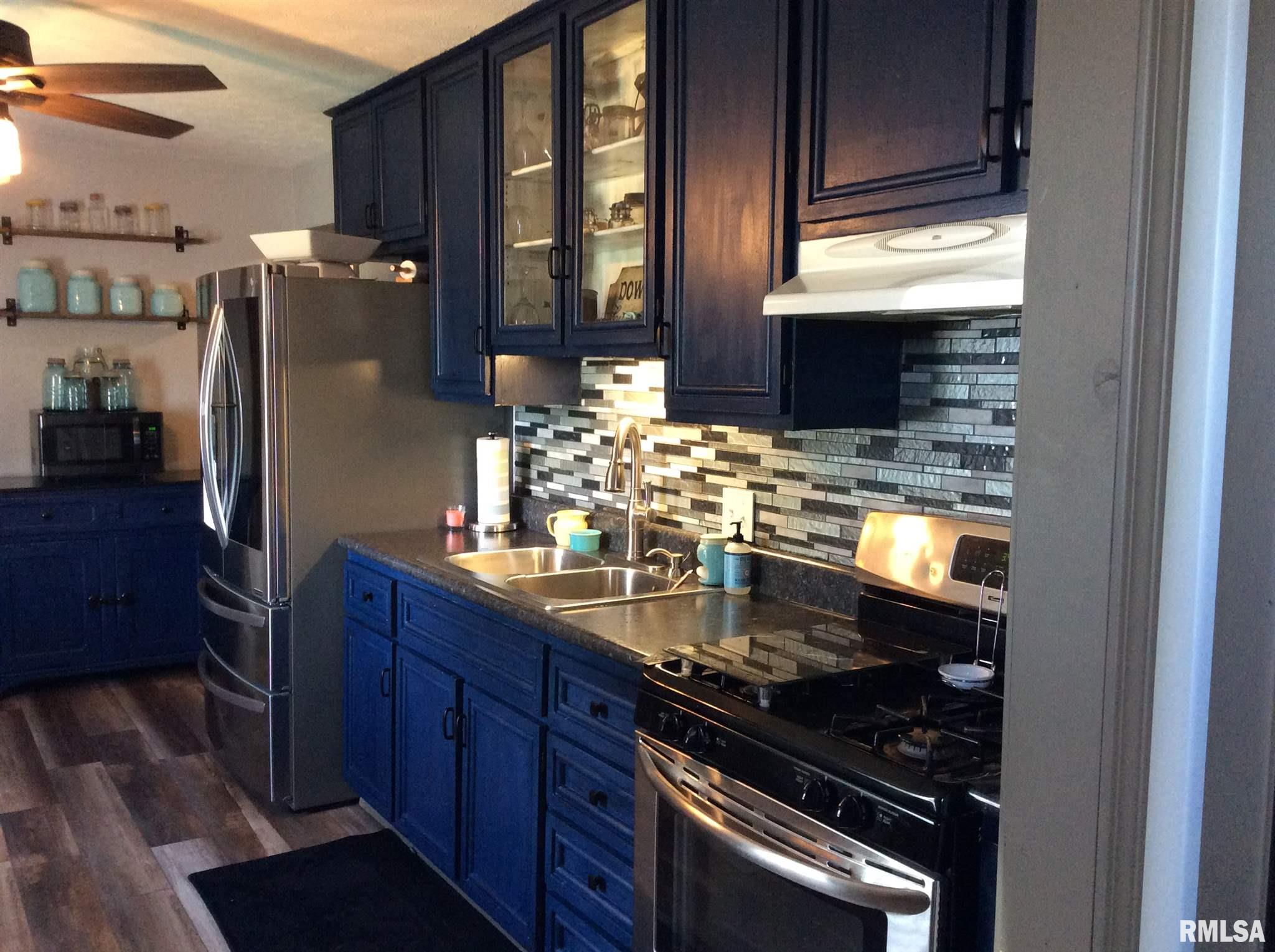 308 Dix-Irving Road Dix, IL 62830 - Photo 10 of 50 Gallery Image 10