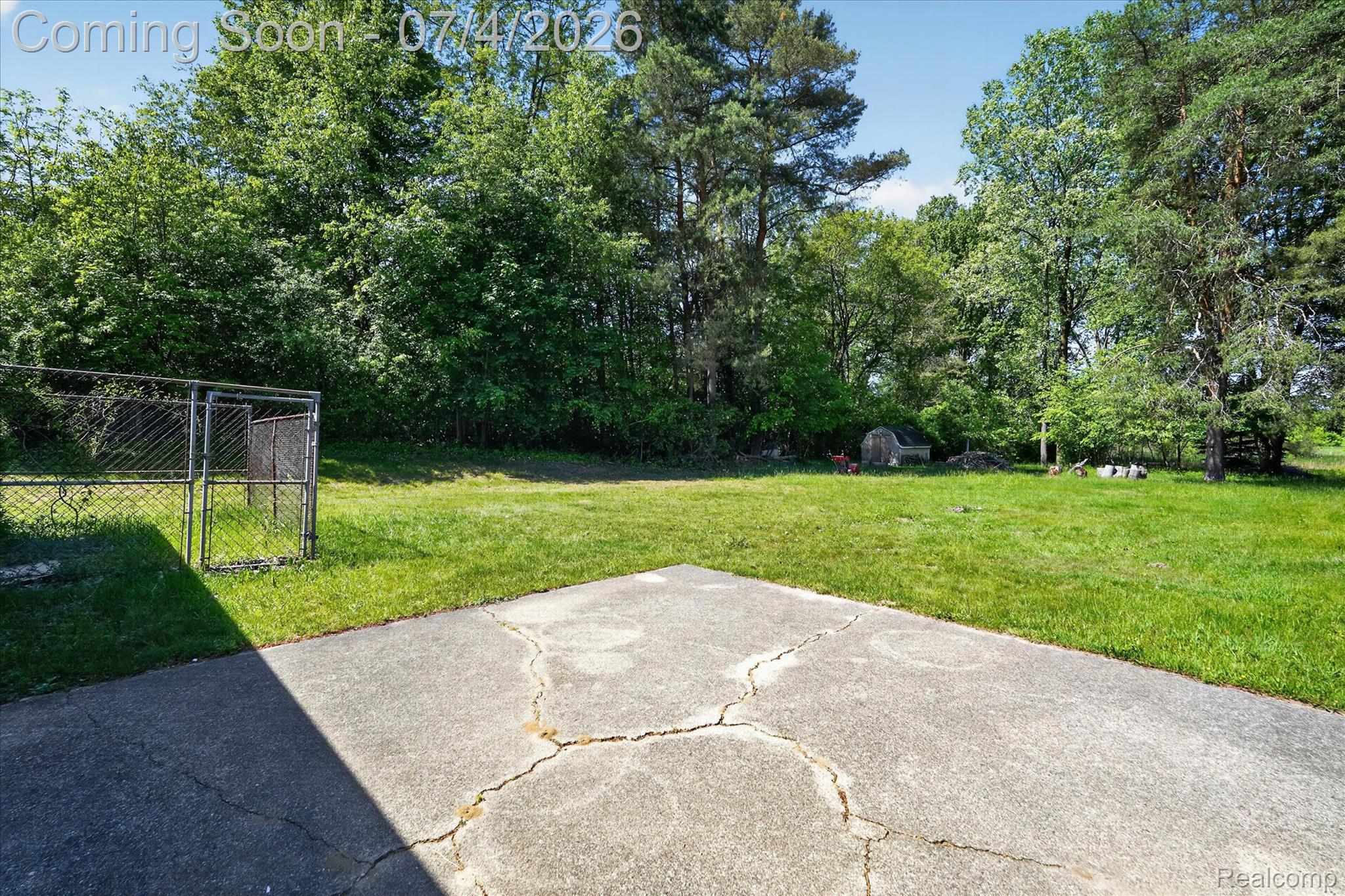 2091 North Irish Road Davison, MI 48423 - Photo 23 of 25 42-2091-N-Irish-Rd-Davison-WindowStill.jpg