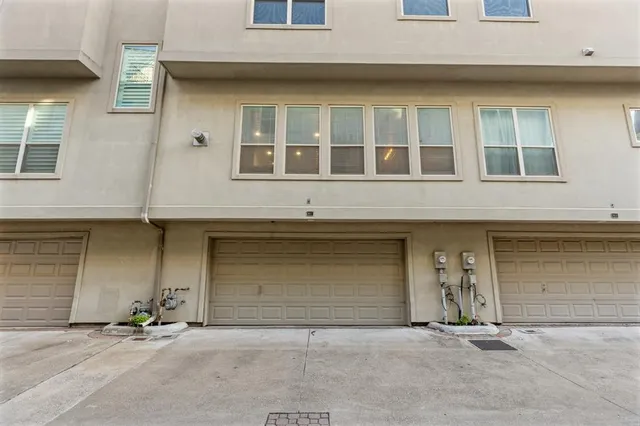 $3,000 | 1500 Pecos Street, Unit 7, Dallas, TX 75204