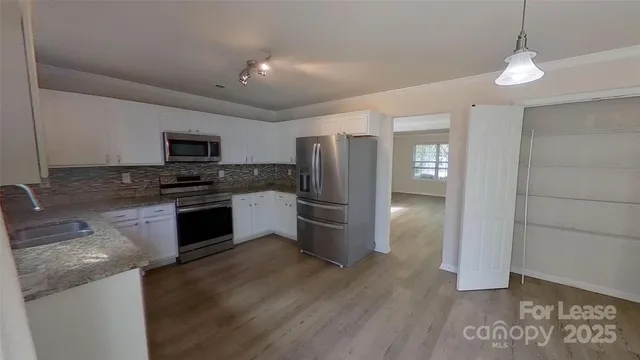 $2,250 | 4813 Stowe Derby Drive, Charlotte, NC 28278