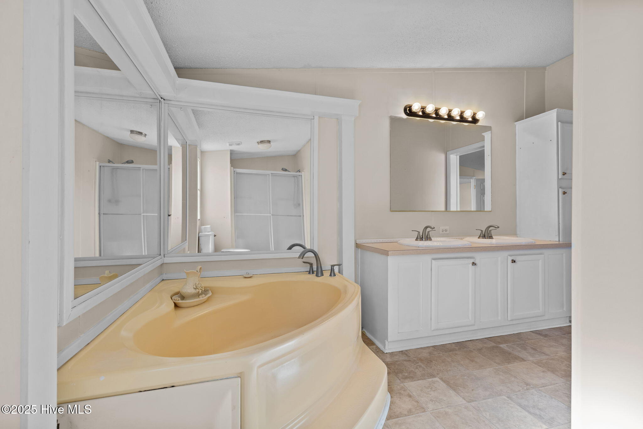 758 Wetherington Landing Road Stella, NC 28582 - Photo 23 of 49 Garden tub