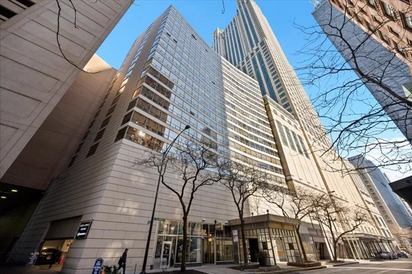 $300,000 | 110 East Delaware Place, Unit 1702, Chicago, IL 60611