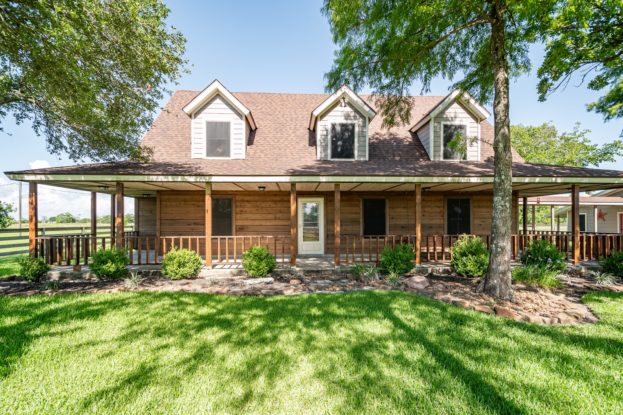 4821 Lawrence Road Baytown, TX 77523 - Photo 1 of 48