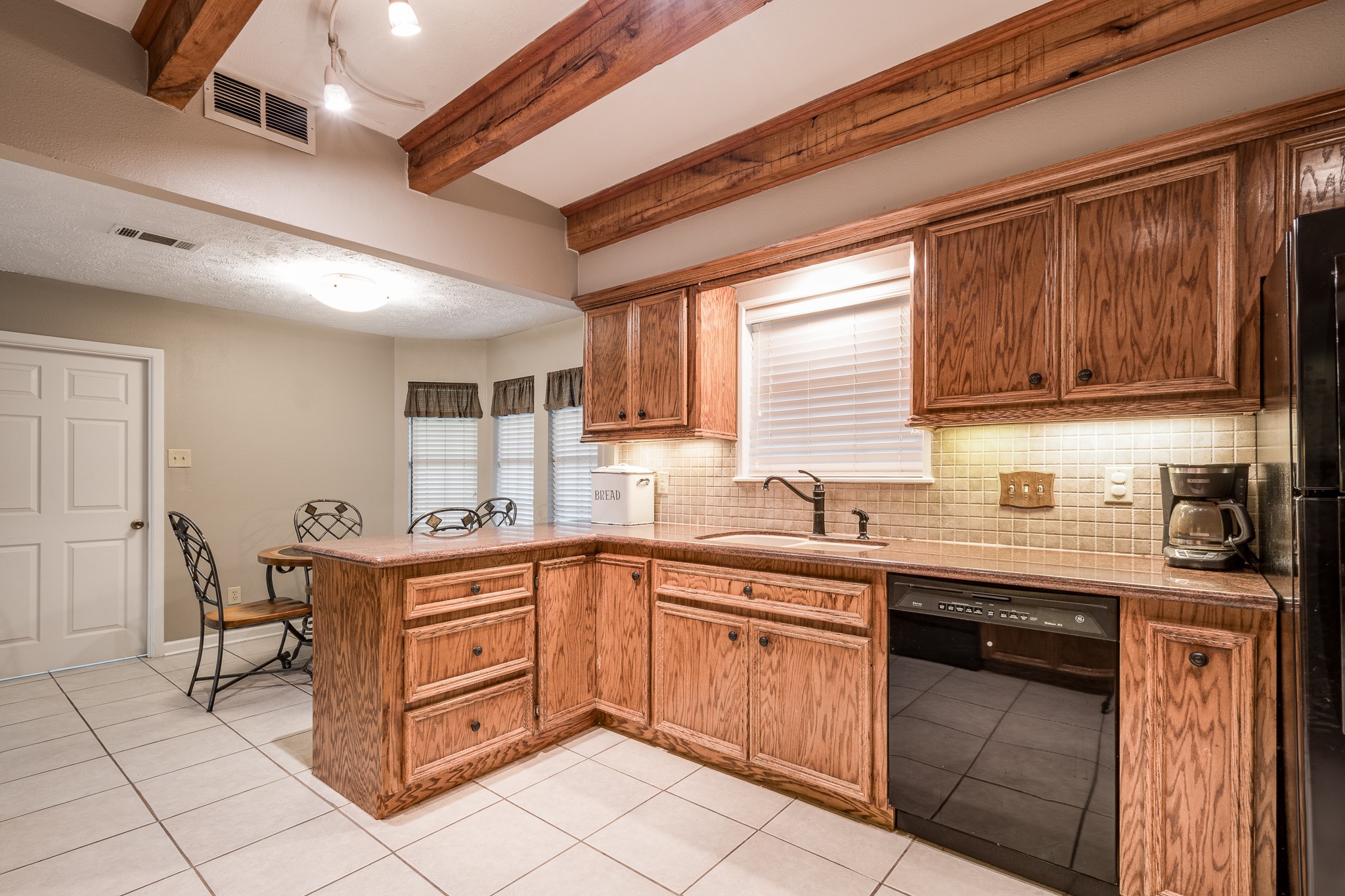 4821 Lawrence Road Baytown, TX 77523 - Photo 13 of 48