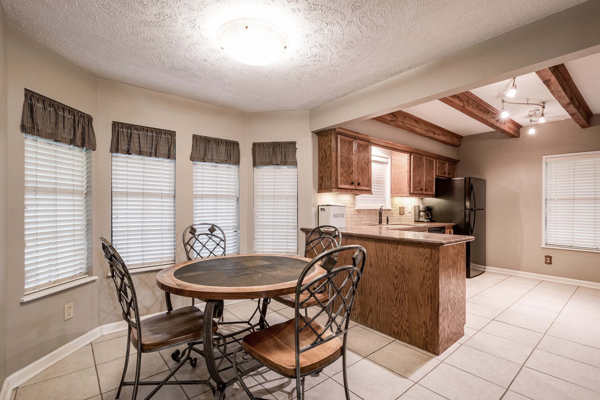 4821 Lawrence Road Baytown, TX 77523 - Photo 18 of 48