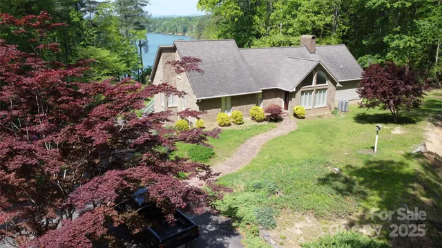 $729,900 | 240 Goshen Terrace, Wilkesboro, NC 28697