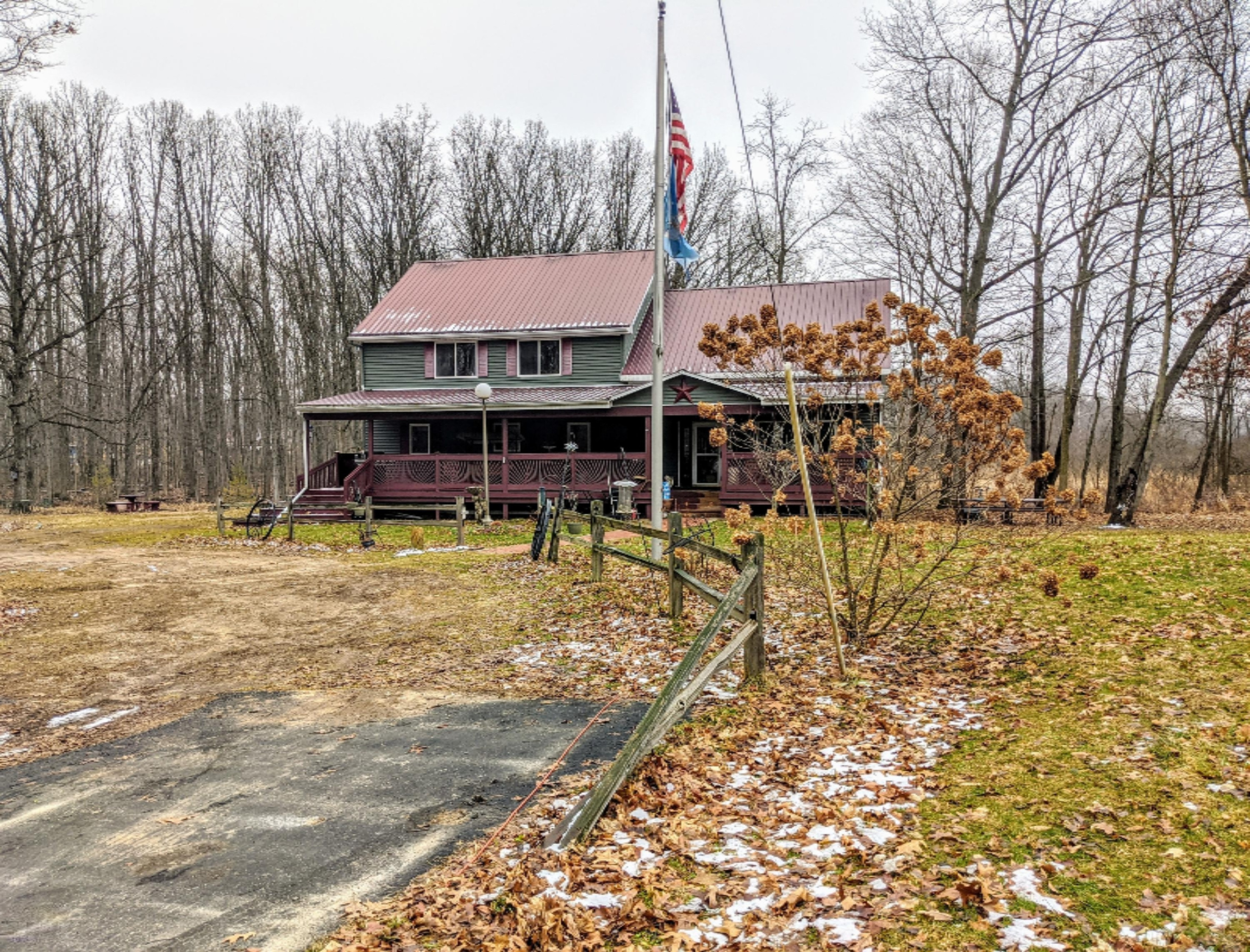 11415 Winfield Road Jonesville, MI 49250 - Photo 1 of 36 E8E4AEC4-1141-4CA5-A7D7-5361777AA89E