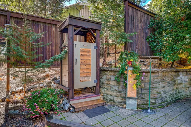 $379,000 | 734 Utica Drive, Murphys, CA 95247