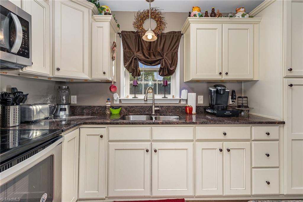 116 Potters Trail Thomasville, NC 27360 - Photo 23 of 27