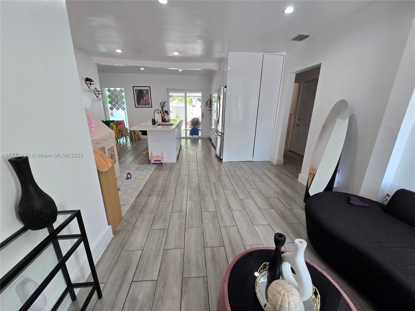 1011 Northwest 64th Street Miami, FL 33150 - Photo 11 of 48