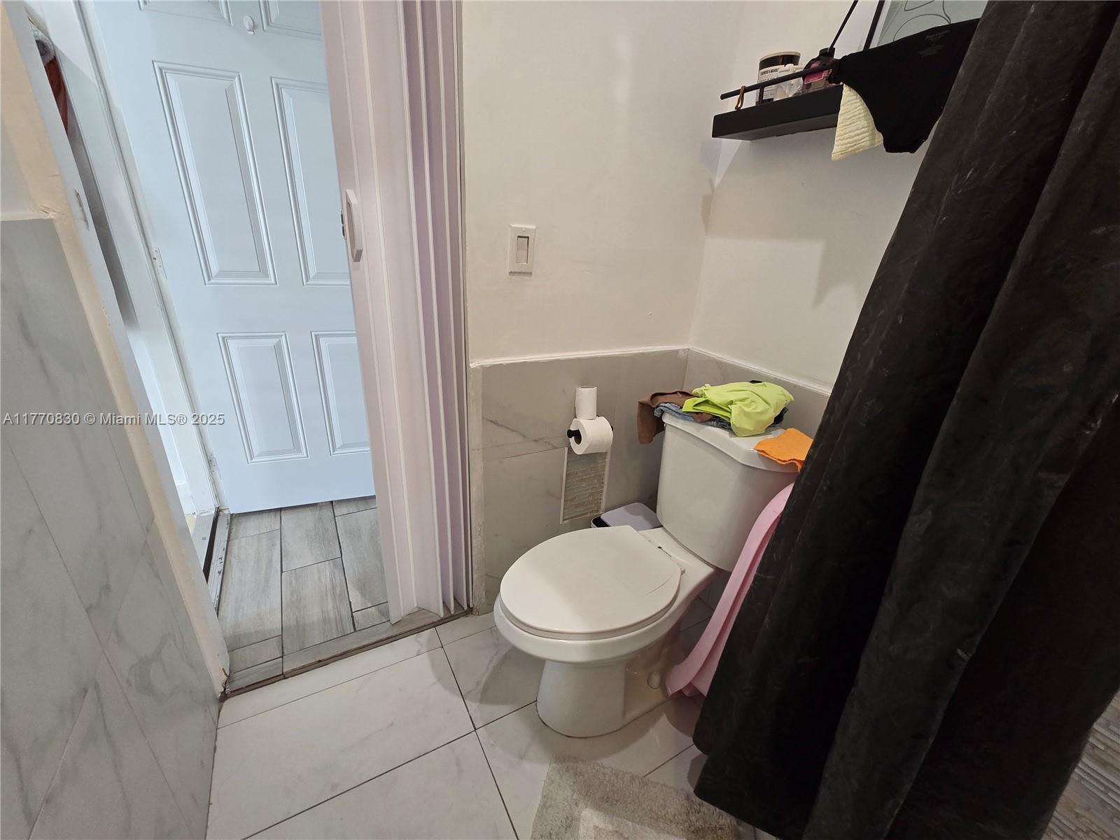 1011 Northwest 64th Street Miami, FL 33150 - Photo 21 of 48