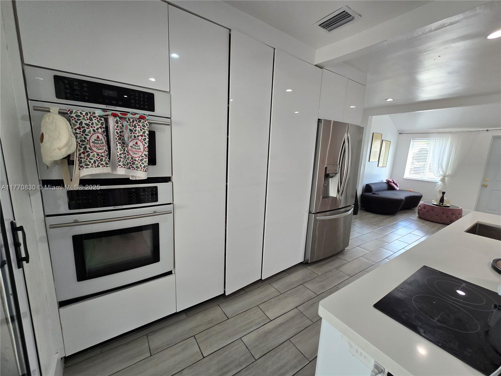 1011 Northwest 64th Street Miami, FL 33150 - Photo 5 of 48