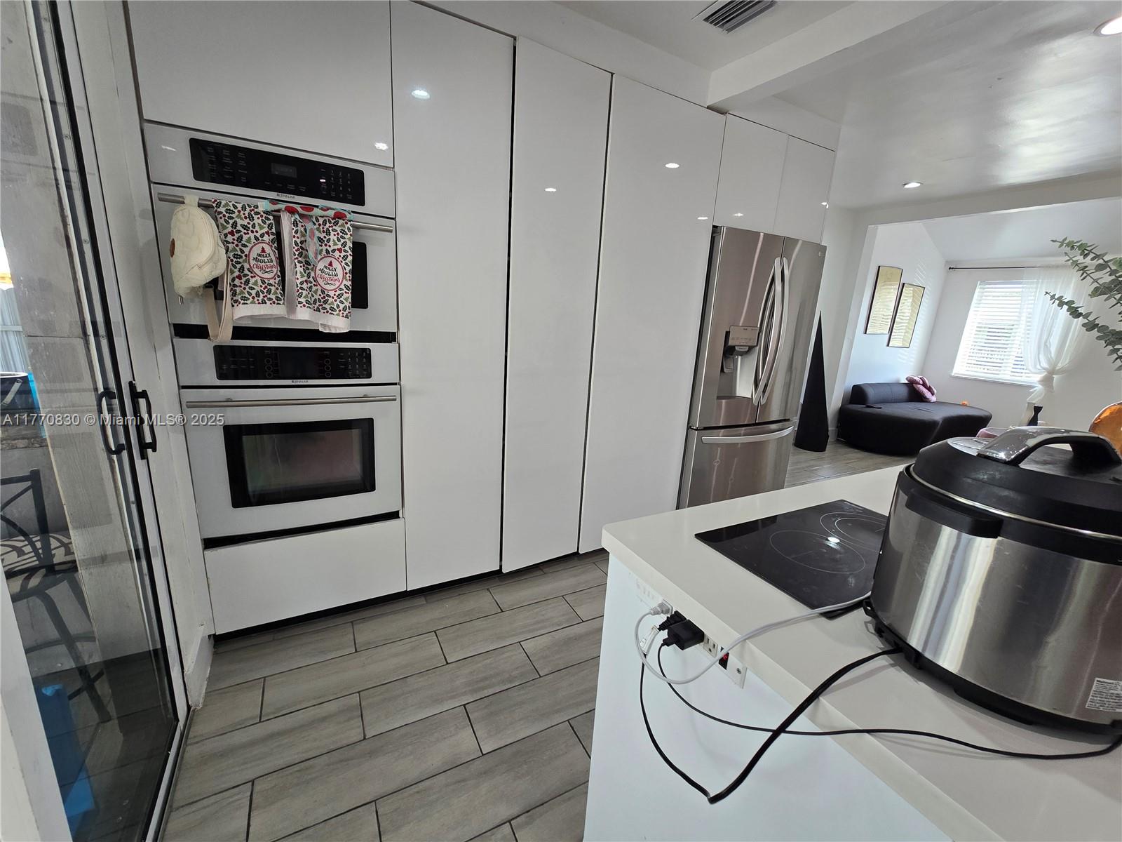 1011 Northwest 64th Street Miami, FL 33150 - Photo 6 of 48