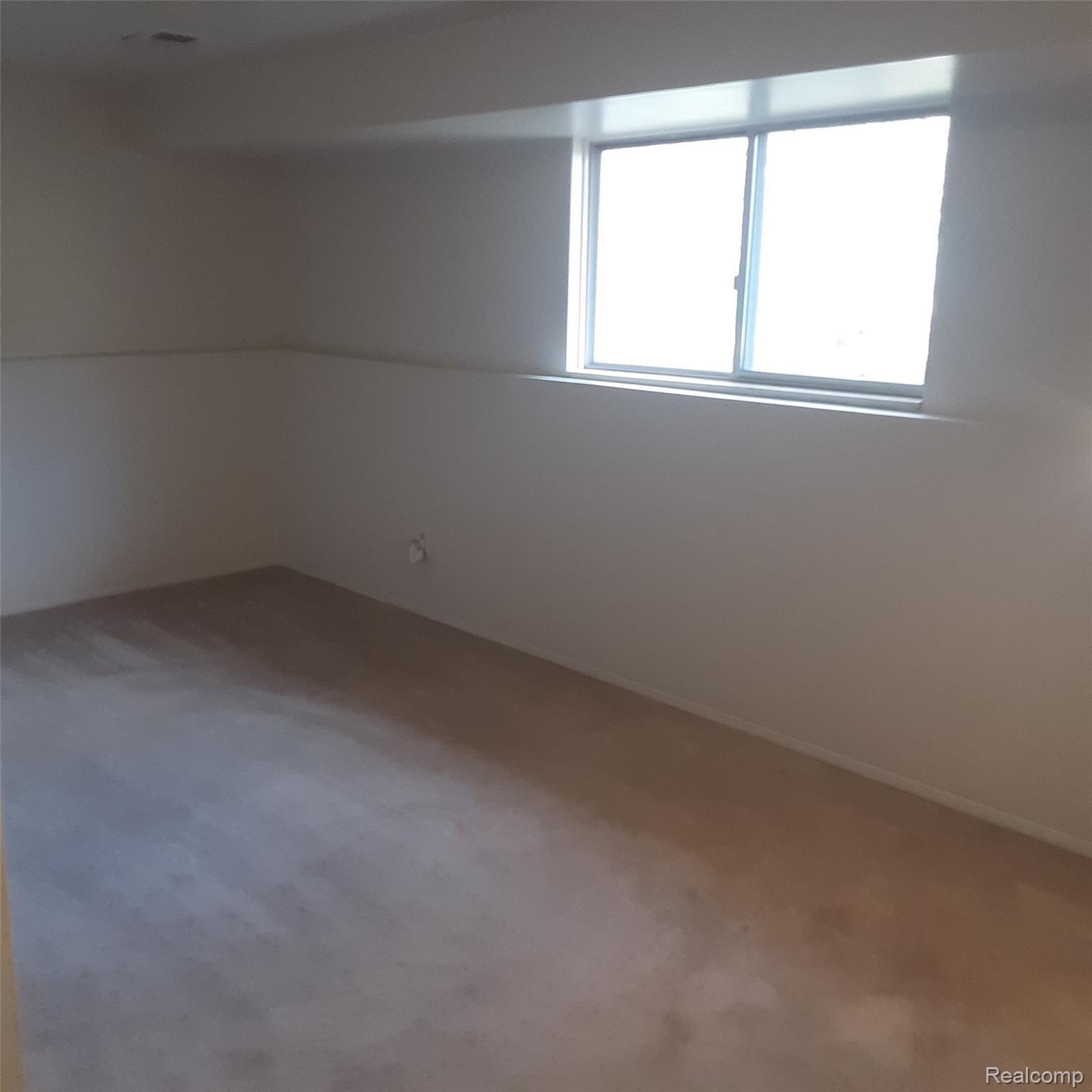3759 Dearborn Avenue Rochester, MI 48309 - Photo 28 of 33 Dearborn lower - Copy.jpg