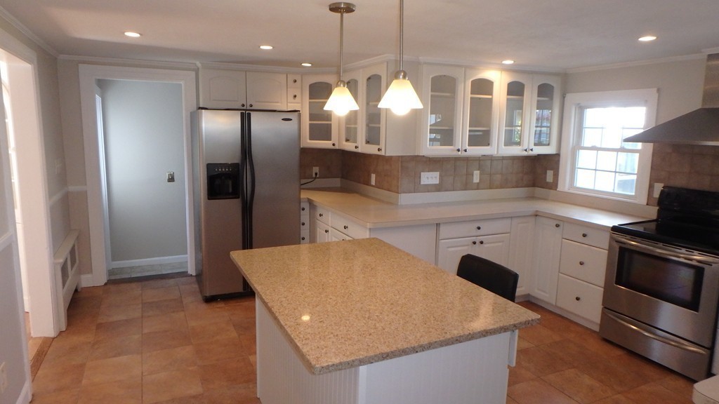 16 Valentine Road Framingham, MA 01702 - Photo 6 of 27 Gallery Image 6