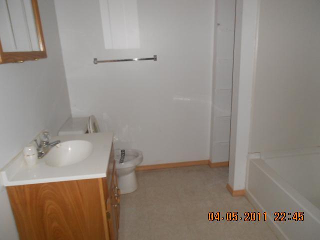 3282 Pine Valley Road Columbus, OH 43219 - Photo 7 of 11