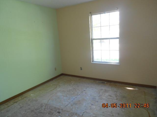 3282 Pine Valley Road Columbus, OH 43219 - Photo 9 of 11