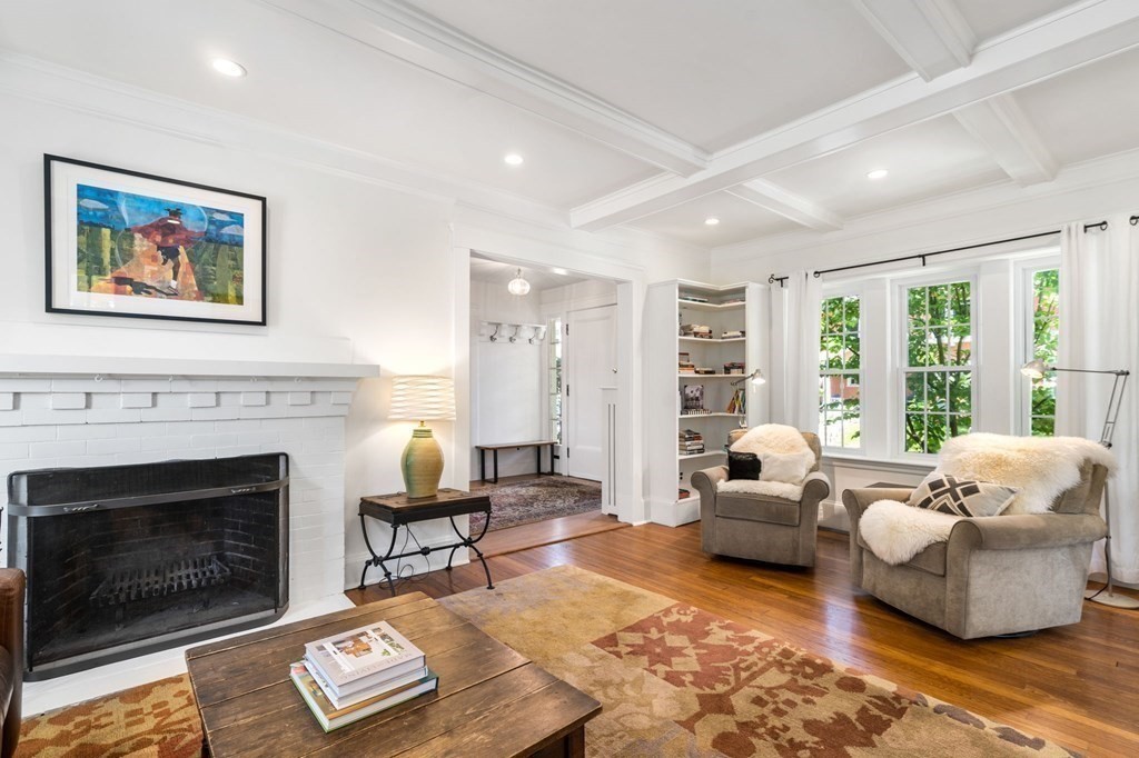 89 Townsend Road Belmont, MA 02478 - Photo 4 of 42 Gallery Image 4