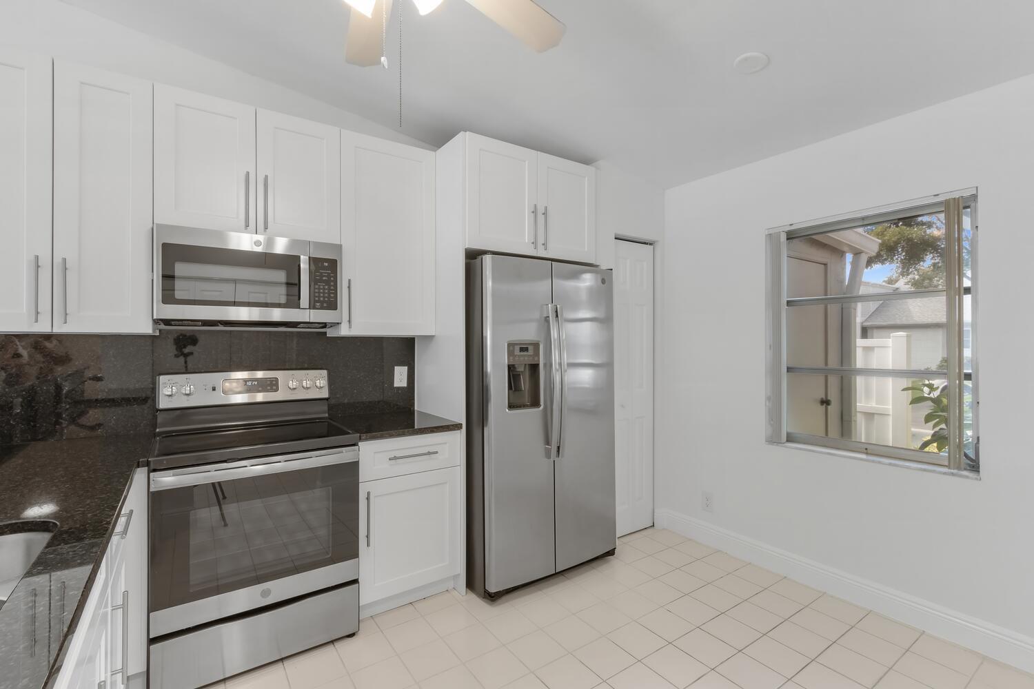 8637 Sunbird Place Boca Raton, FL 33496 - Photo 4 of 30 8637 Sunbird Pl Boca Raton FL-large-012-