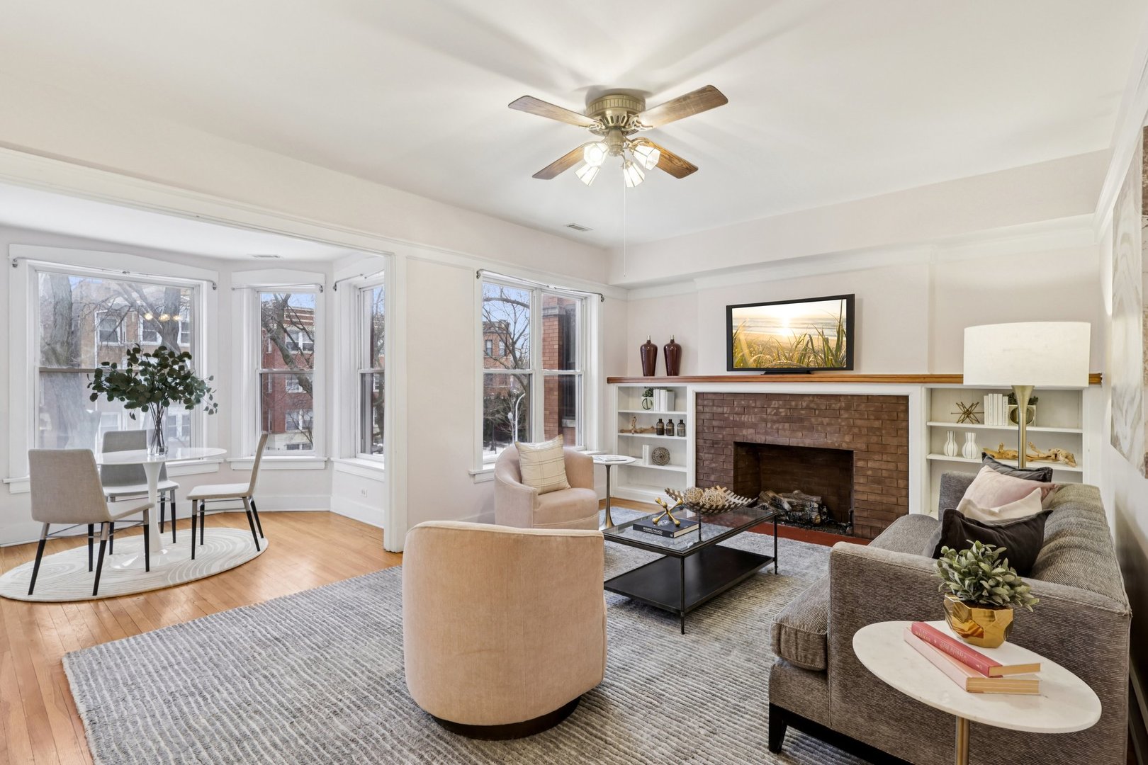 4747 North Malden Street, Unit 2 Chicago, IL 60640 - Photo 3 of 26