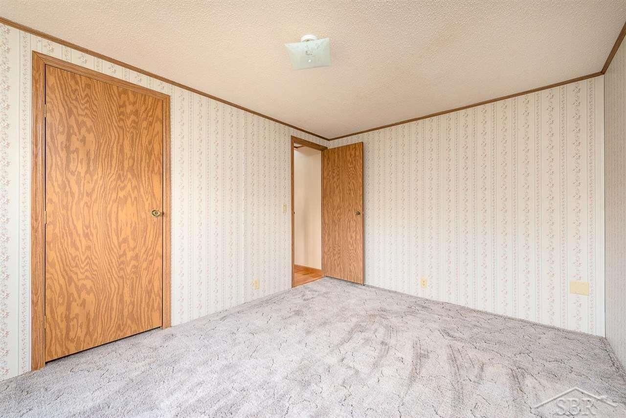 809 South 11 Mile Road Midland, MI 48640 - Photo 7 of 18