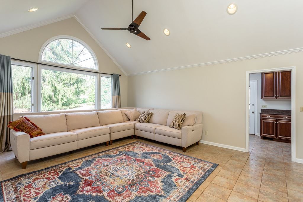 1249 Crescent Road South Harrisonburg, VA 22801 - Photo 12 of 49 Gallery Image 12
