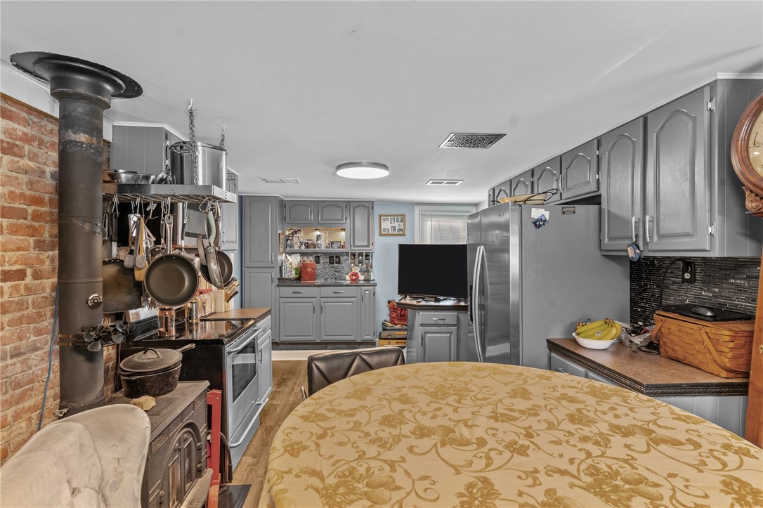 246 Nelson Capwell Road Coventry, RI 02827 - Photo 12 of 31