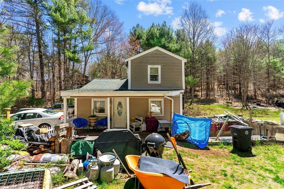 246 Nelson Capwell Road Coventry, RI 02827 - Photo 3 of 31