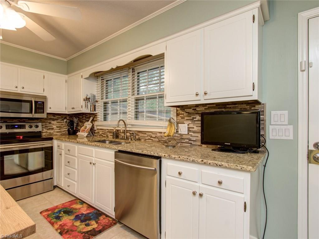 1625 Bolingbroke Road High Point, NC 27265 - Photo 7 of 30 Gallery Image 7