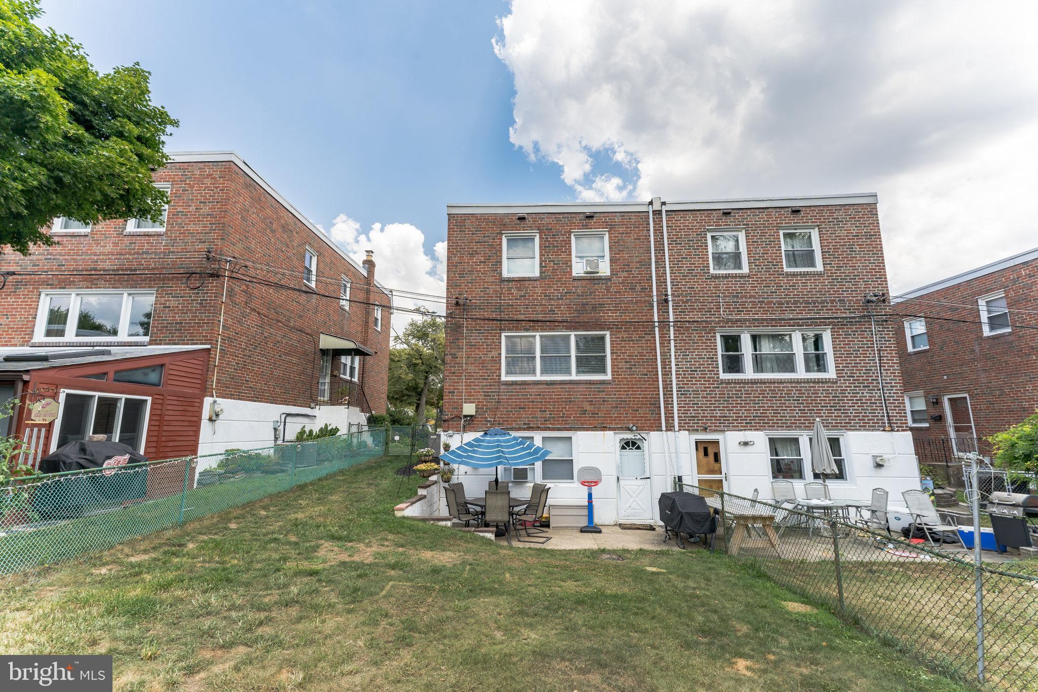 7338 Hill Road Philadelphia, PA 19128 - Photo 5 of 33 Rear Exterior