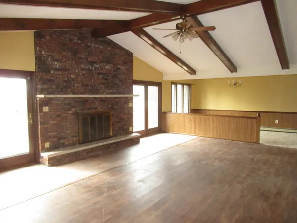 $359,900 | 153 Lake Road, Seymour, IL 61875