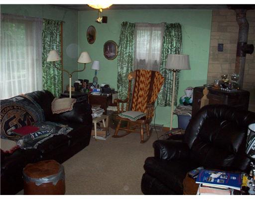 3373 Hubbard Road West Middlesex, PA 16159 - Photo 3 of 7 Living Room.