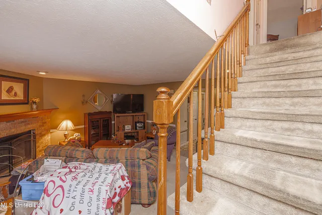 $116,000 | 4 River Oaks Place, Unit A, Jackson, MS 39211