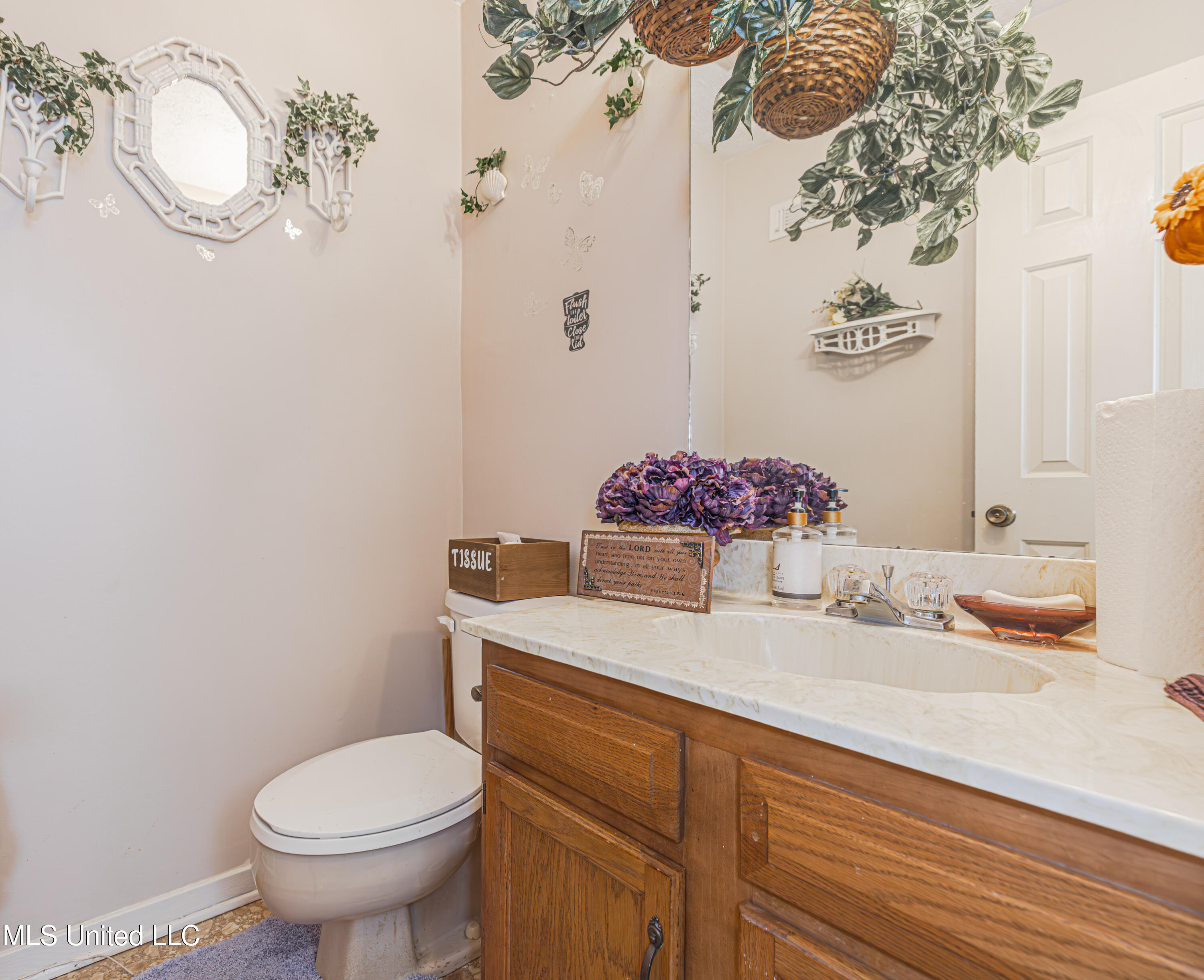 4 River Oaks Place, Unit A Jackson, MS 39211 - Photo 6 of 20 1R4A0699