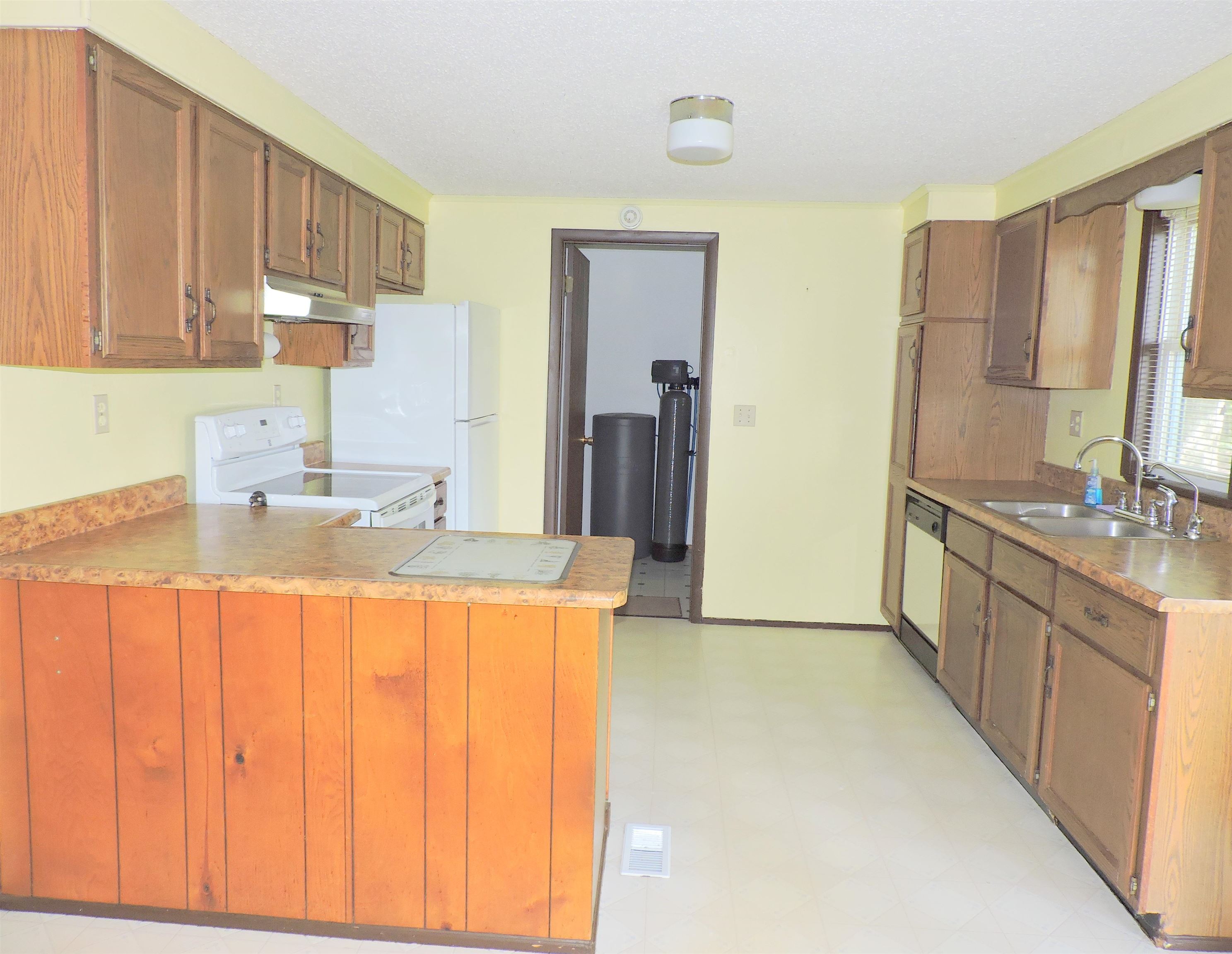 3590 North Carter Road Pinconning, MI 48650 - Photo 11 of 32