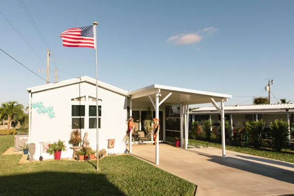 $150,000 | 11055 Southeast Federal Highway, Unit 61, Hobe Sound, FL 33455
