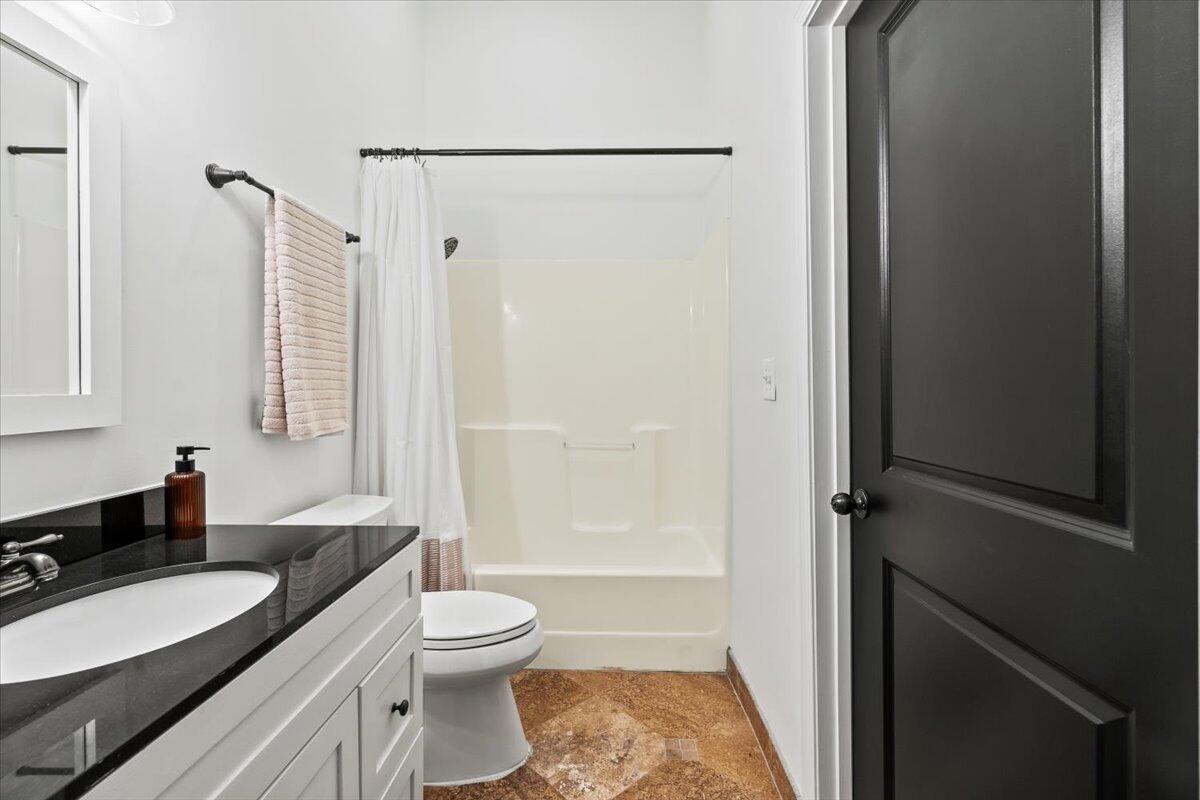 936 Broad Street, Unit 214 Augusta, GA 30901 - Photo 28 of 35 17-Bathroom 1