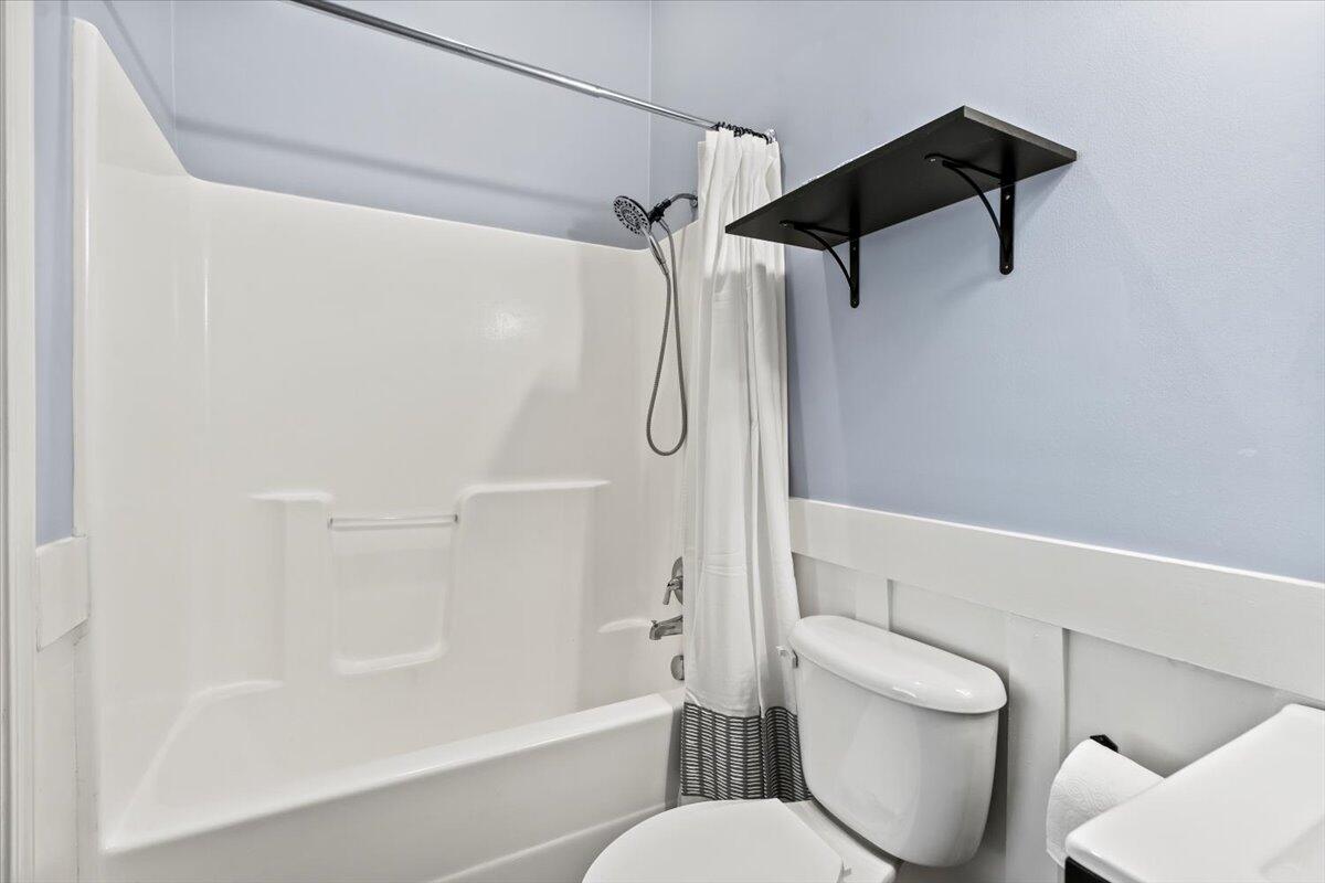 936 Broad Street, Unit 214 Augusta, GA 30901 - Photo 33 of 35 22-Bathroom 2