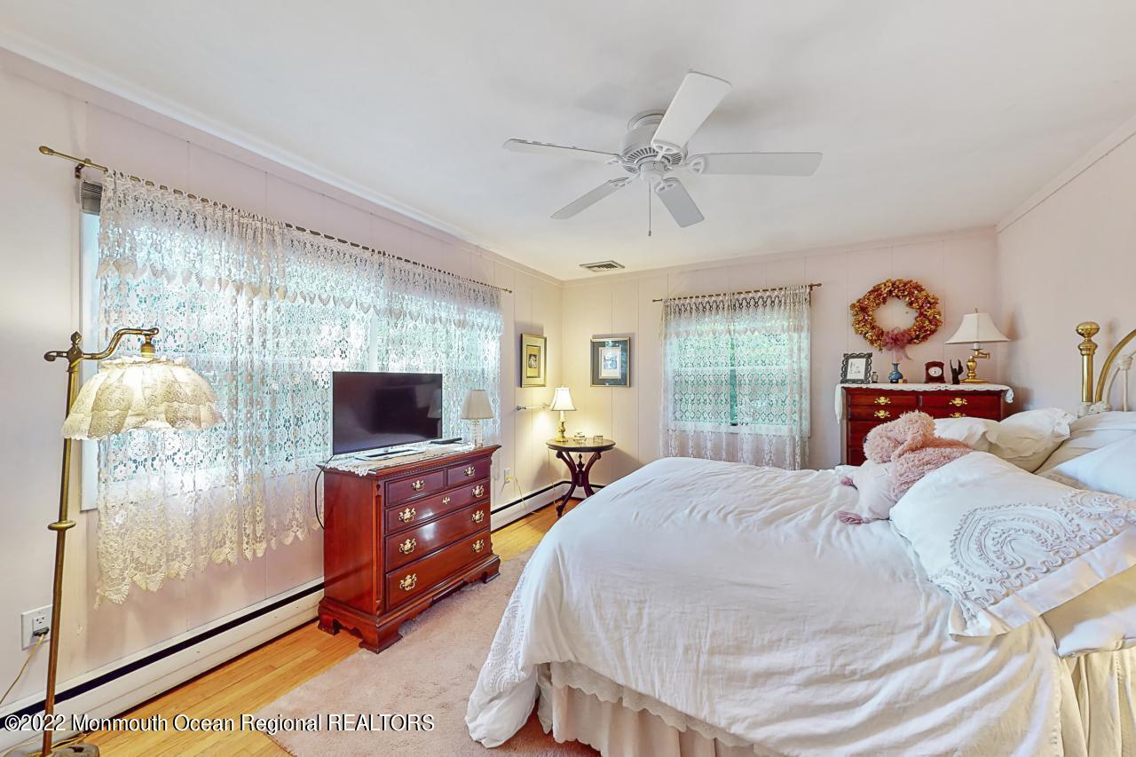 9 Hook Harbor Road Atlantic Highlands, NJ 07716 - Photo 17 of 31 Second Bedroom