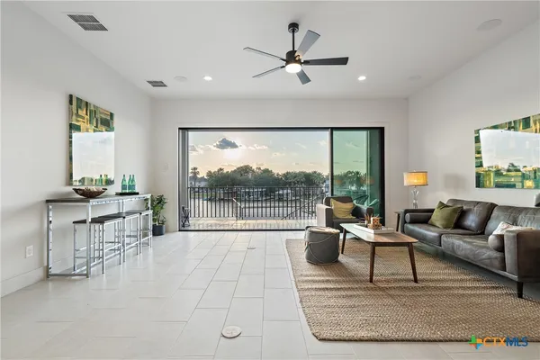 $2,895,000 | 171 Pointview Drive, Granite Shoals, TX 78654