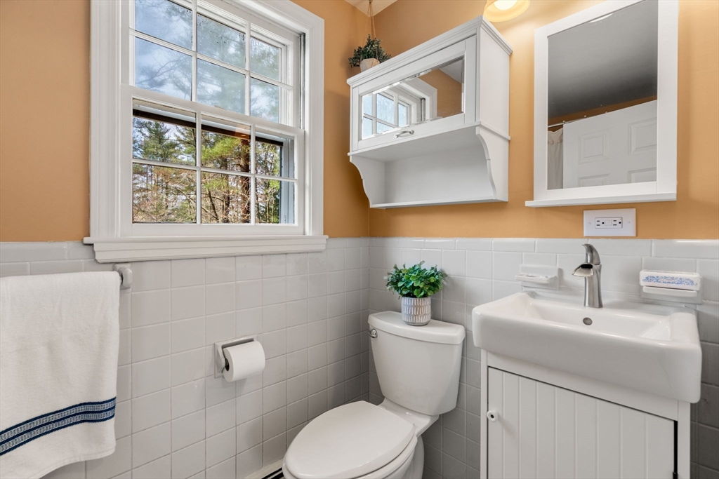 31 Marlyn Road Medfield, MA 02052 - Photo 26 of 36 Gallery Image 26