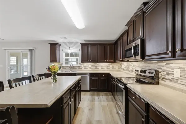 $379,900 | 240 Harlequin Drive, Moore, SC 29369