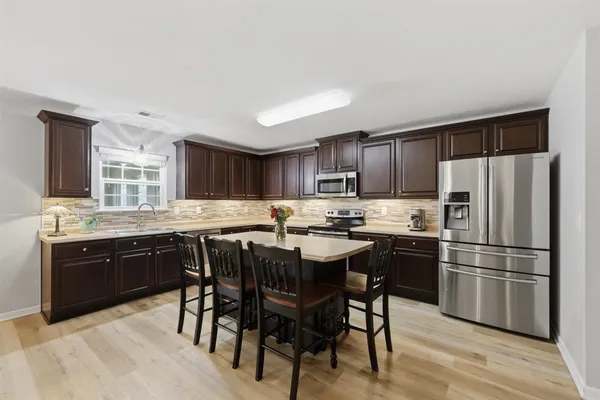 $379,900 | 240 Harlequin Drive, Moore, SC 29369