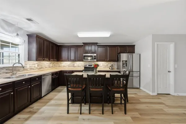 $379,900 | 240 Harlequin Drive, Moore, SC 29369