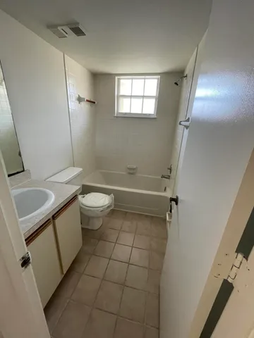 $1,750 | 1550 Southeast Royal Green Circle, Unit P203, Port St. Lucie, FL 34952