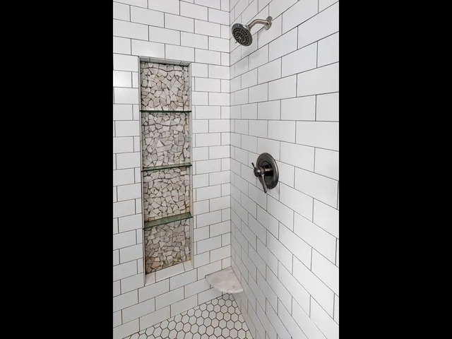 $600,000 | 6460 Fallbrook Road, Eden Prairie, MN 55344