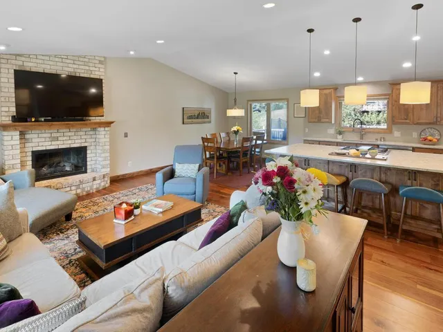 $600,000 | 6460 Fallbrook Road, Eden Prairie, MN 55344